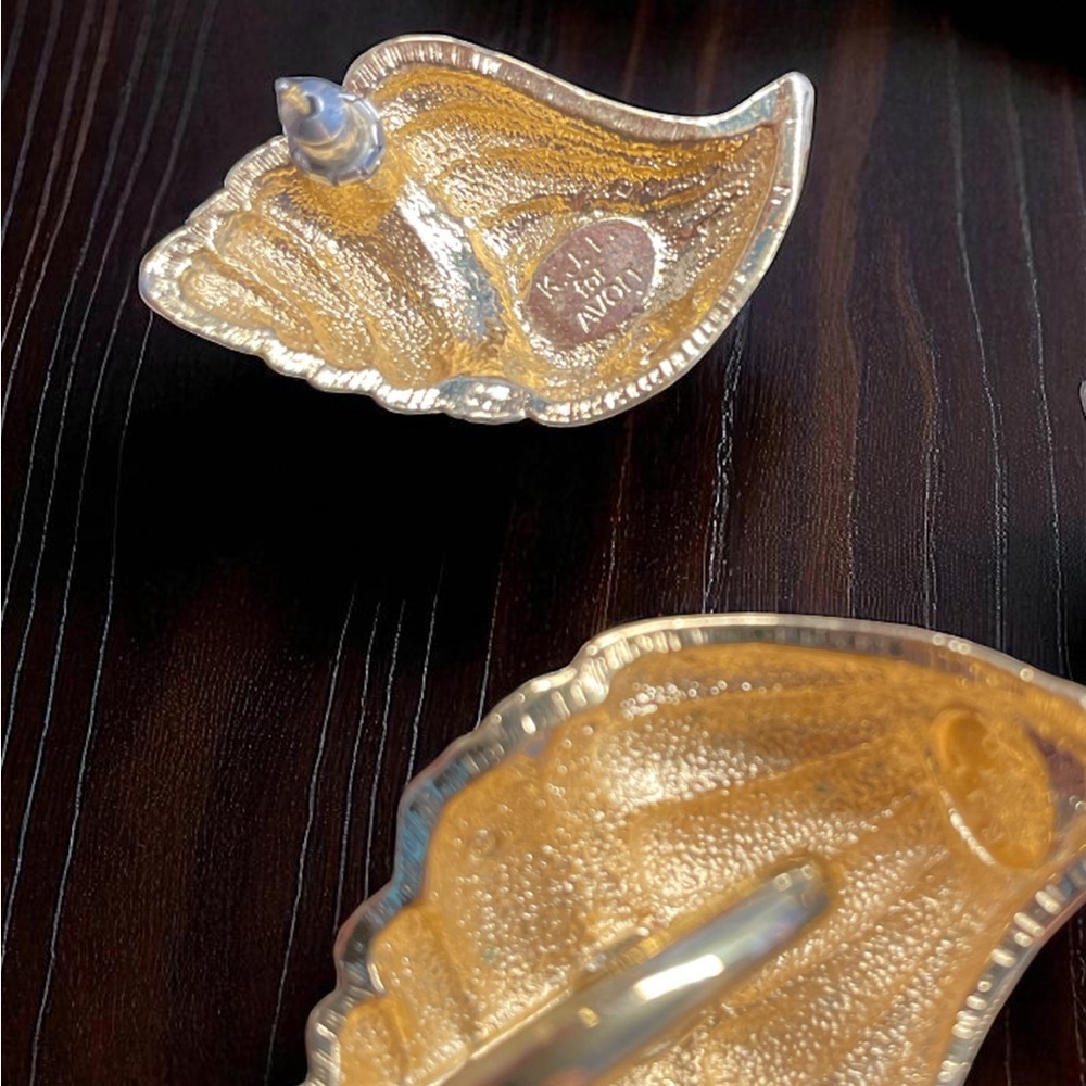 VTG. KJL KENNETH J LANE/AVON SHELL/CONCH EARRINGS,SCARF SLIDE SET W/RHINESTONES - Picture 7 of 9